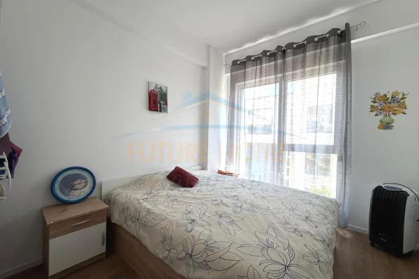 Shtepi ne shitje Apartament ne Tirane, 1+1, Mobilimi E mobiluar, Pagesa 105,000  Euro.