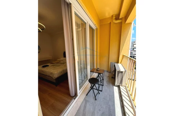 Shtepi me qera Apartament ne Tirane, 1+1, Mobilimi E mobiluar, Pagesa 650  Euro.