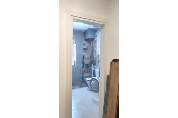Shtepi me qera Apartament ne Tirane, Garsoniere, Mobilimi E mobiluar, Pagesa 535  Euro.