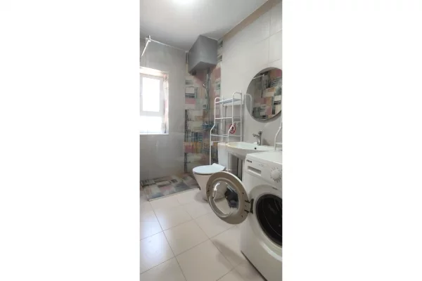 Shtepi me qera Apartament ne Tirane, Garsoniere, Mobilimi E mobiluar, Pagesa 535  Euro.