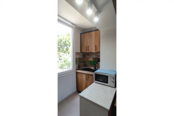 Shtepi me qera Apartament ne Tirane, Garsoniere, Mobilimi E mobiluar, Pagesa 535  Euro.