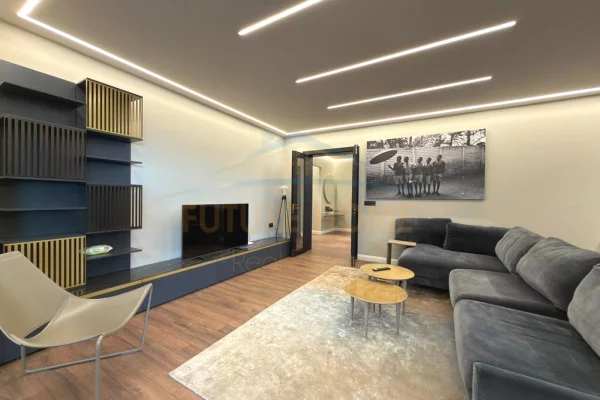Shtepi ne shitje Apartament ne Tirane, 3+1, Mobilimi E mobiluar, Pagesa 550,000  Euro.