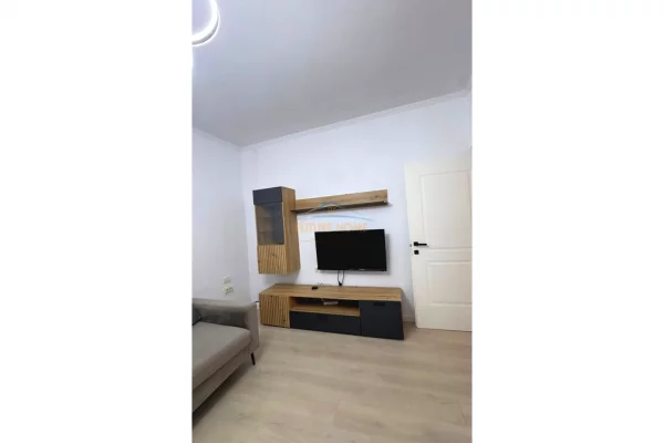 Shtepi me qera Apartament ne Tirane, 2+1, Mobilimi E mobiluar, Pagesa 650  Euro.