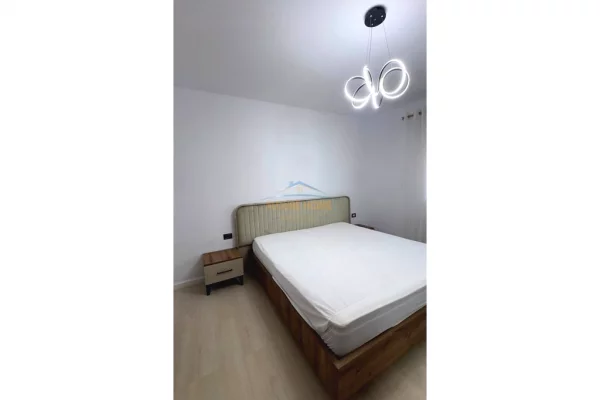 Shtepi me qera Apartament ne Tirane, 2+1, Mobilimi E mobiluar, Pagesa 650  Euro.