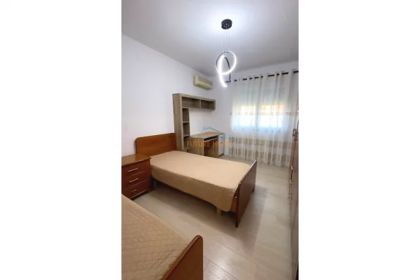 Shtepi me qera Apartament ne Tirane, 2+1, Mobilimi E mobiluar, Pagesa 650  Euro.