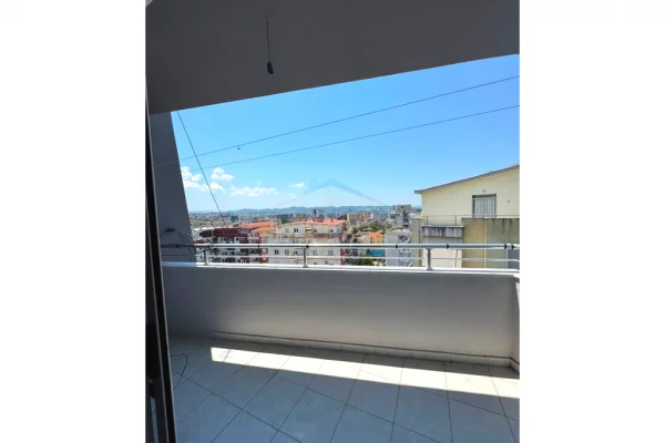 Shtepi ne shitje Apartament ne Tirane, 1+1, Mobilimi Bosh, pa mobiluar, Pagesa 112,000  Euro.