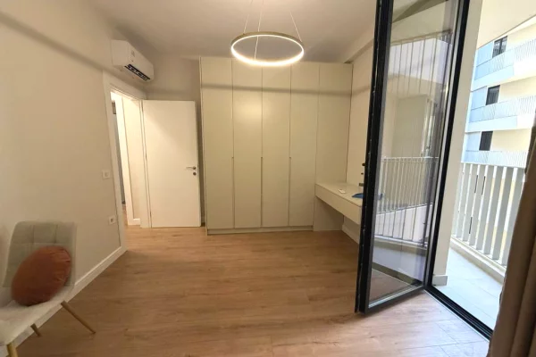 Shtepi me qera Apartament ne Tirane, 2+1, Mobilimi E mobiluar, Pagesa 1,250  Euro.