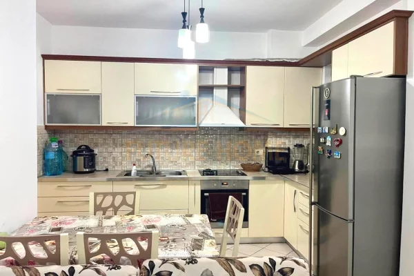 Shitet, Apartament 1+1, Unaza e Re