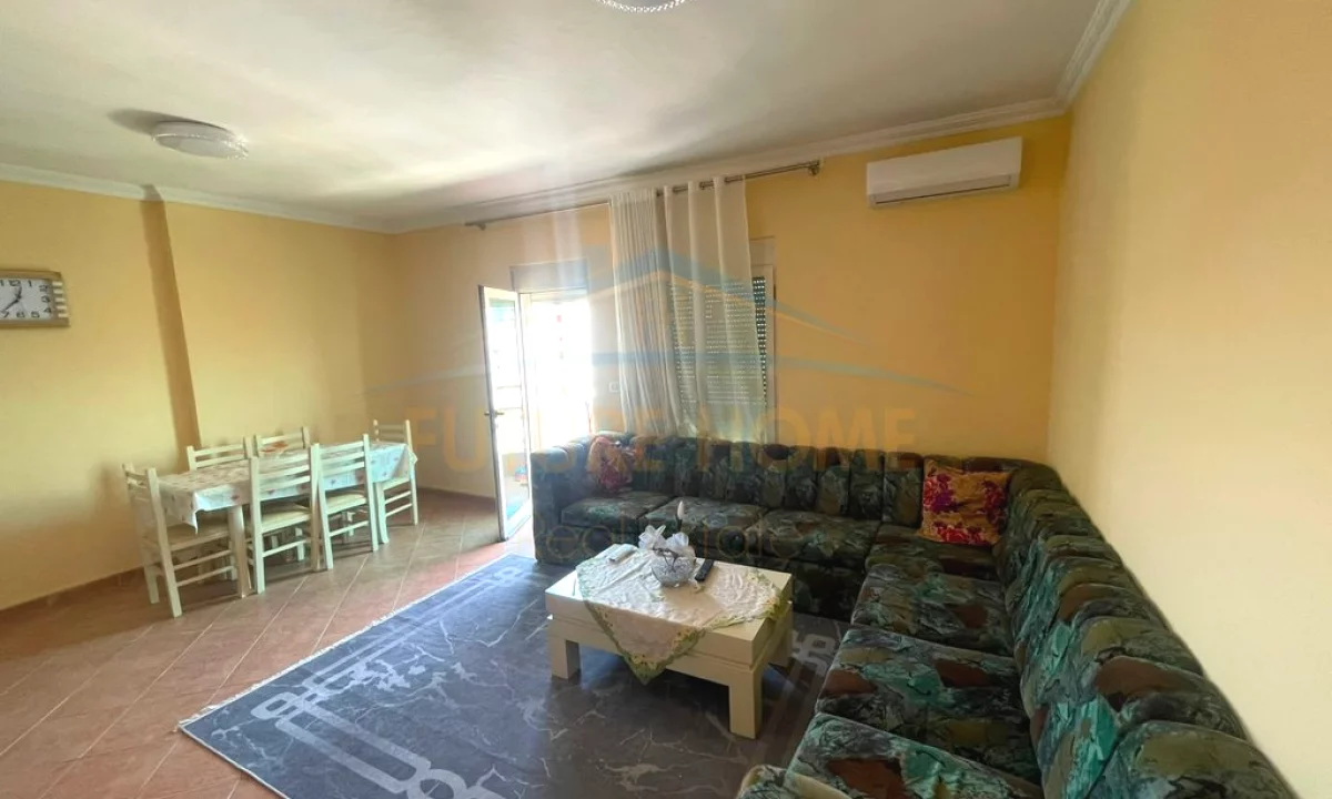 Shtepi me qera Apartament ne Tirane, 2+1, Mobilimi E mobiluar, Pagesa 650  Euro.