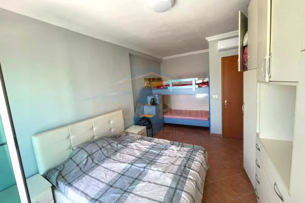 Shtepi me qera Apartament ne Tirane, 2+1, Mobilimi E mobiluar, Pagesa 650  Euro.