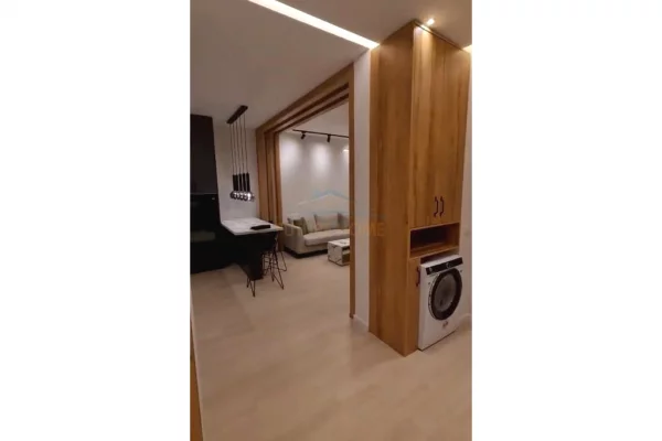 Shtepi ne shitje Apartament ne Tirane, 1+1, Mobilimi E mobiluar, Pagesa 171,300  Euro.