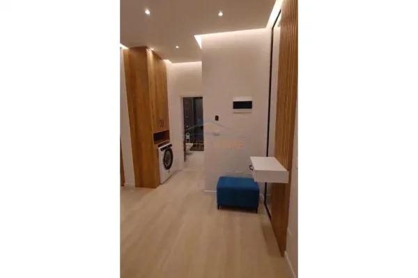 Shtepi ne shitje Apartament ne Tirane, 1+1, Mobilimi E mobiluar, Pagesa 171,300  Euro.