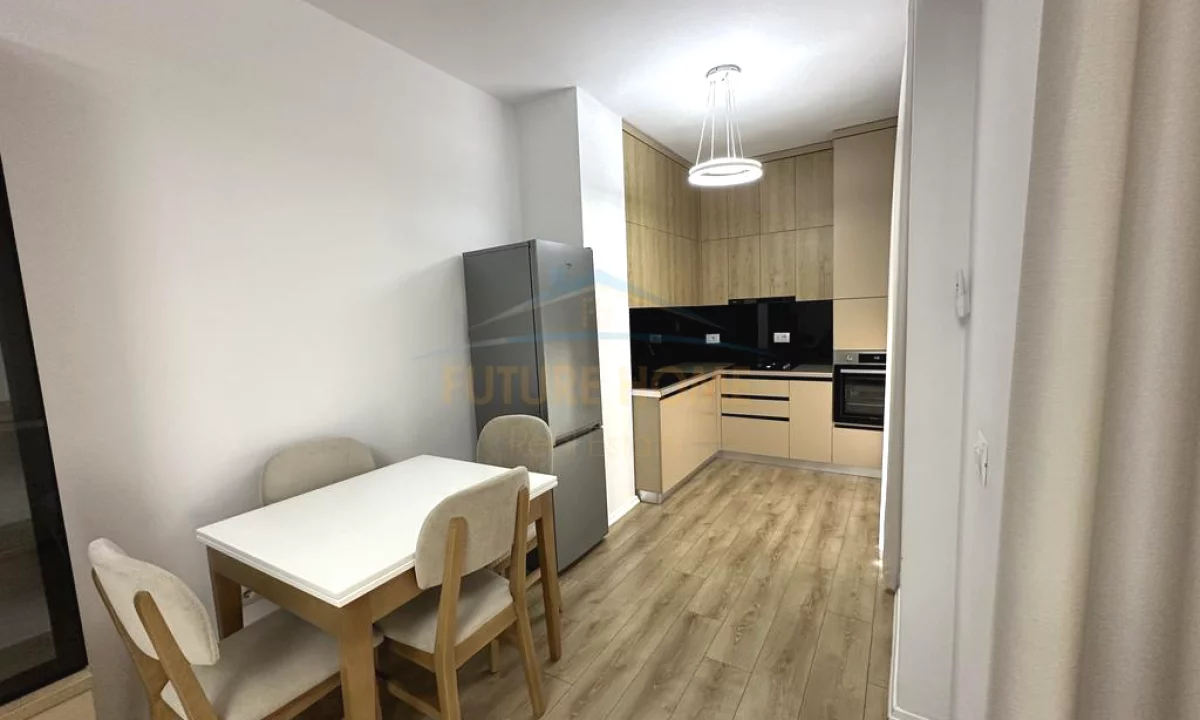Shtepi me qera Apartament ne Tirane, 2+1, Mobilimi E mobiluar, Pagesa 55,000  Euro.