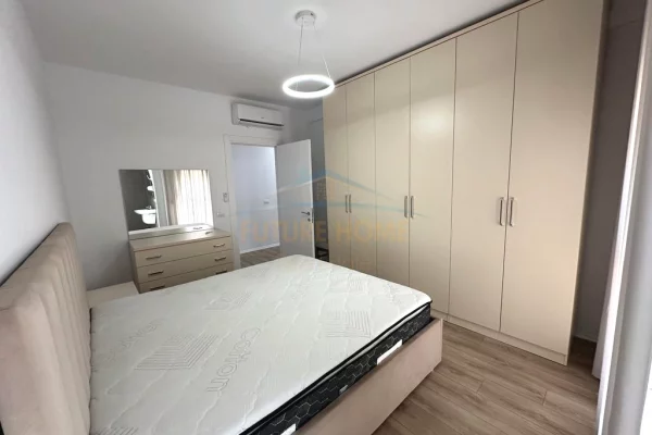 Shtepi me qera Apartament ne Tirane, 2+1, Mobilimi E mobiluar, Pagesa 55,000  Euro.