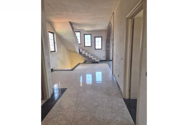 Qera, Apartament 2+1, Rruga e Barrikadave
