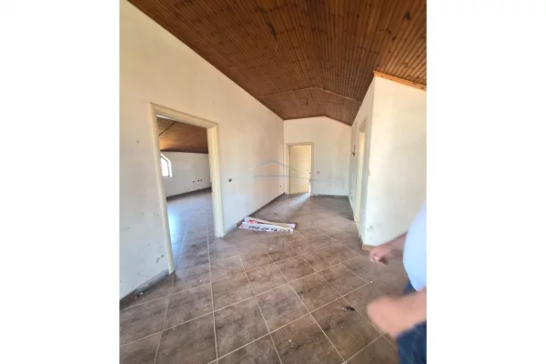 Shtepi me qera Apartament ne Tirane, 2+1, Mobilimi Bosh, pa mobiluar, Pagesa 1,150  Euro.