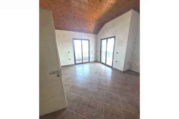 Shtepi me qera Apartament ne Tirane, 2+1, Mobilimi Bosh, pa mobiluar, Pagesa 1,150  Euro.
