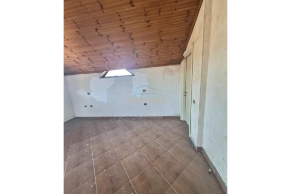 Shtepi me qera Apartament ne Tirane, 2+1, Mobilimi Bosh, pa mobiluar, Pagesa 1,150  Euro.