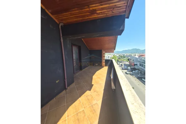 Shtepi me qera Apartament ne Tirane, 2+1, Mobilimi Bosh, pa mobiluar, Pagesa 1,150  Euro.