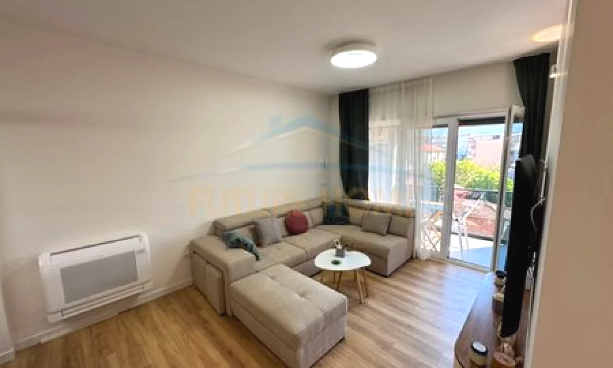 Shtepi me qera Apartament ne Tirane, 1+1, Mobilimi E mobiluar, Pagesa 78,000  Leke.