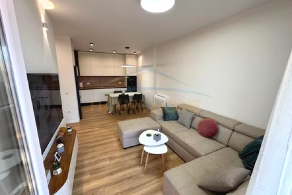 Shtepi me qera Apartament ne Tirane, 1+1, Mobilimi E mobiluar, Pagesa 78,000  Leke.
