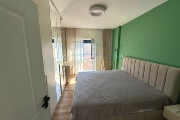 Shtepi me qera Apartament ne Tirane, 1+1, Mobilimi E mobiluar, Pagesa 78,000  Leke.