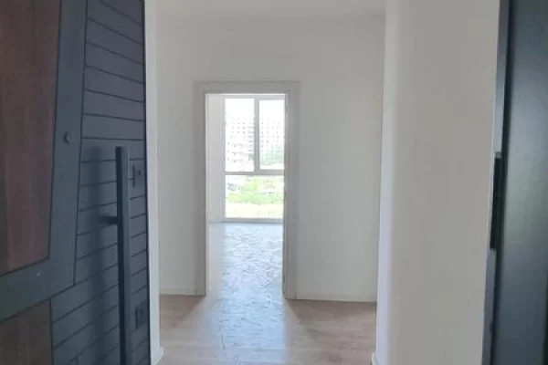 Shtepi ne shitje Apartament ne Tirane, 2+1, Mobilimi Bosh, pa mobiluar, Pagesa 153,000  Euro.
