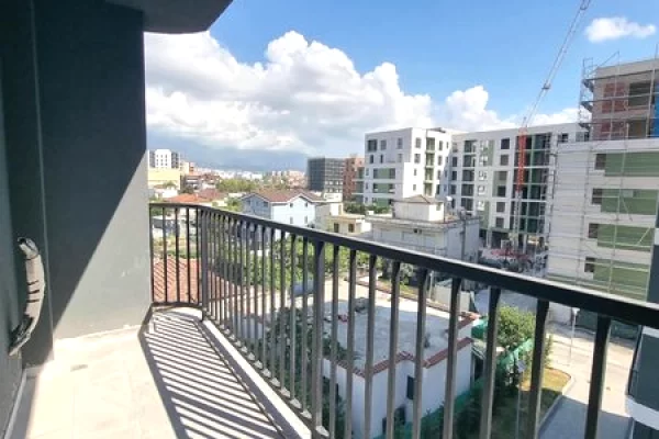 Shtepi ne shitje Apartament ne Tirane, 2+1, Mobilimi Bosh, pa mobiluar, Pagesa 153,000  Euro.