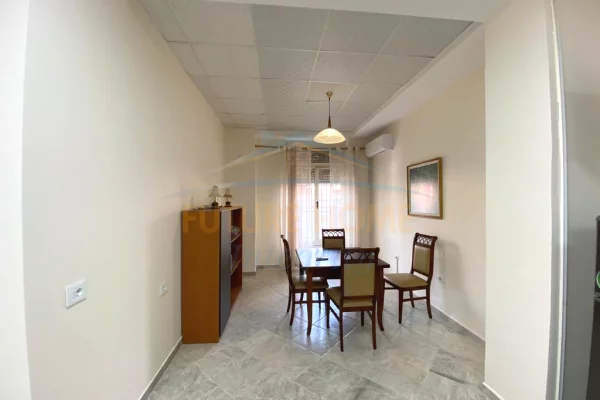 Shtepi me qera Apartament ne Tirane, 2+1, Mobilimi E mobiluar, Pagesa 60,000  Leke.