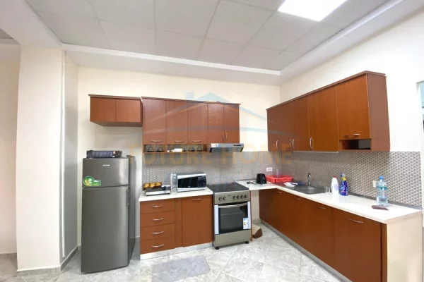 Shtepi me qera Apartament ne Tirane, 2+1, Mobilimi E mobiluar, Pagesa 60,000  Leke.