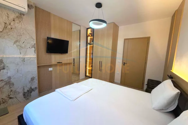 Shtepi ne shitje Apartament ne Tirane, 2+1, Mobilimi E mobiluar, Pagesa 272,000  Euro.