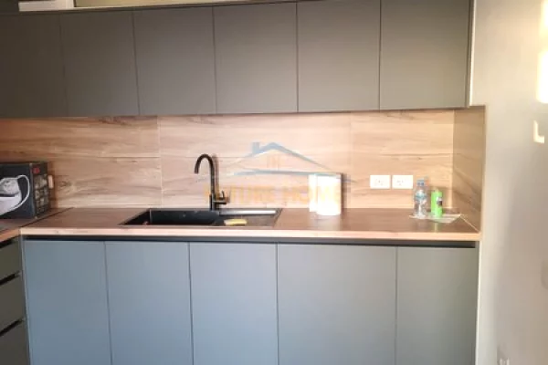 Shtepi me qera Apartament ne Tirane, 2+1, Mobilimi E mobiluar, Pagesa 550  Euro.