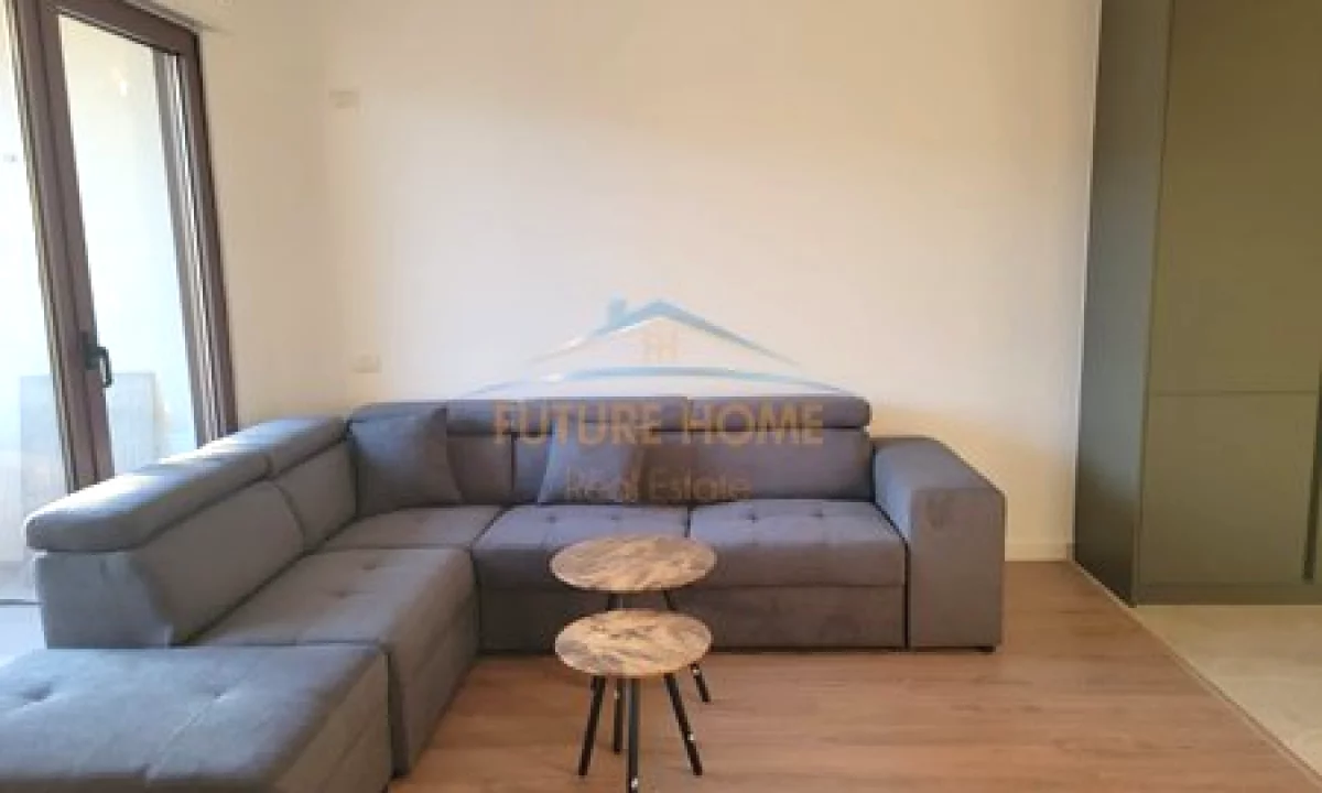 Shtepi me qera Apartament ne Tirane, 2+1, Mobilimi E mobiluar, Pagesa 550  Euro.