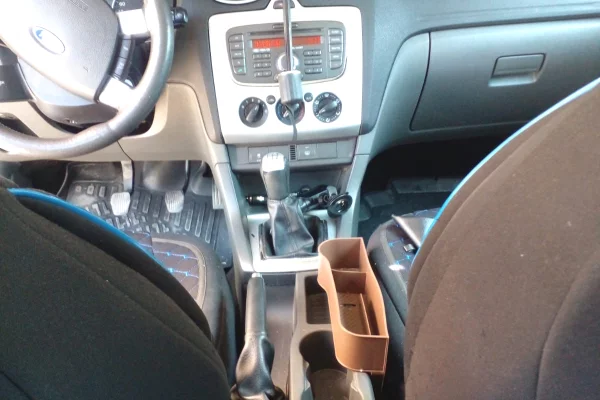Makina ne shitje ne Tirane, Ford, 2007 Diesel,Kambio Manual Pagesa 350,000  Leke.
