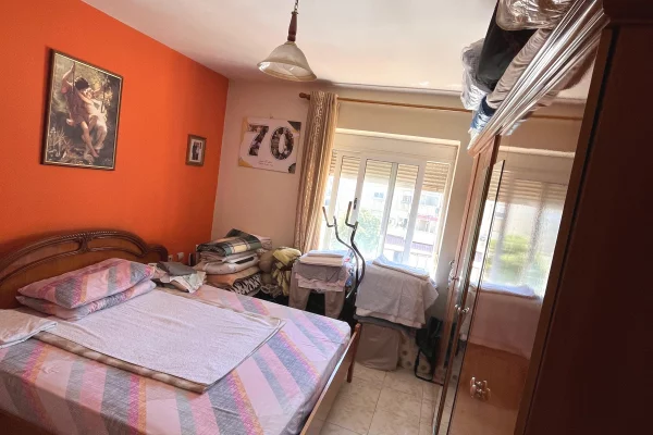 Shtepi ne shitje Apartament ne Vlore, 2+1, Mobilimi Pjeserisht e mobiluar, Pagesa 11,000,000  Leke.