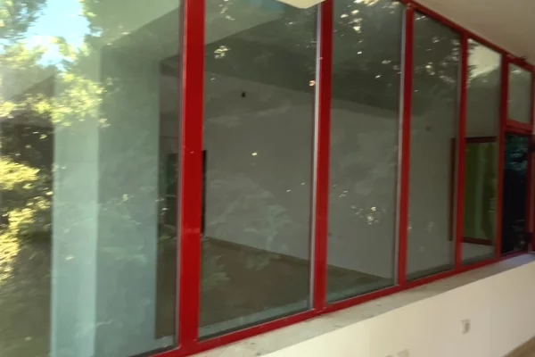 JEPET ME QIRA AMBIENT BIZNESI – PRANE GJIMNAZIT “ALI DEMI”, VLORE
