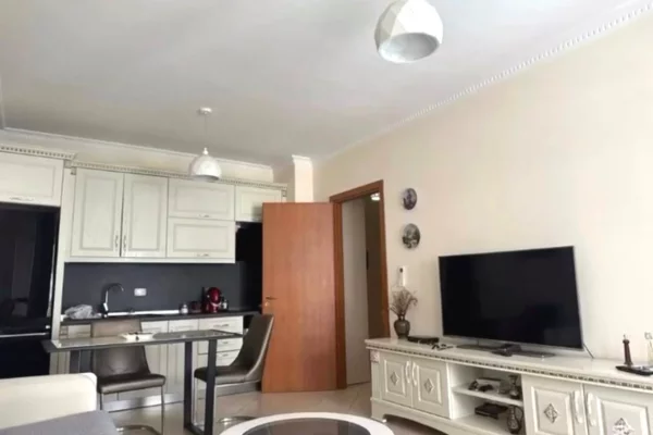 Shtepi me qera Apartament ne Vlore, 1+1, Mobilimi E mobiluar, Pagesa 45,000  Leke.