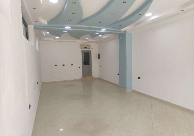 Business Property for Rent 1+1 in Vlora - 50,000 Leke