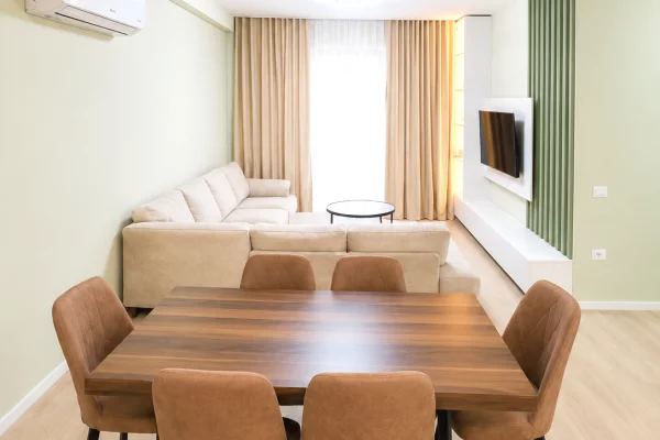 Shtepi me qera Apartament ne Tirane, 2+1, Mobilimi E mobiluar, Pagesa 1,200  Euro.