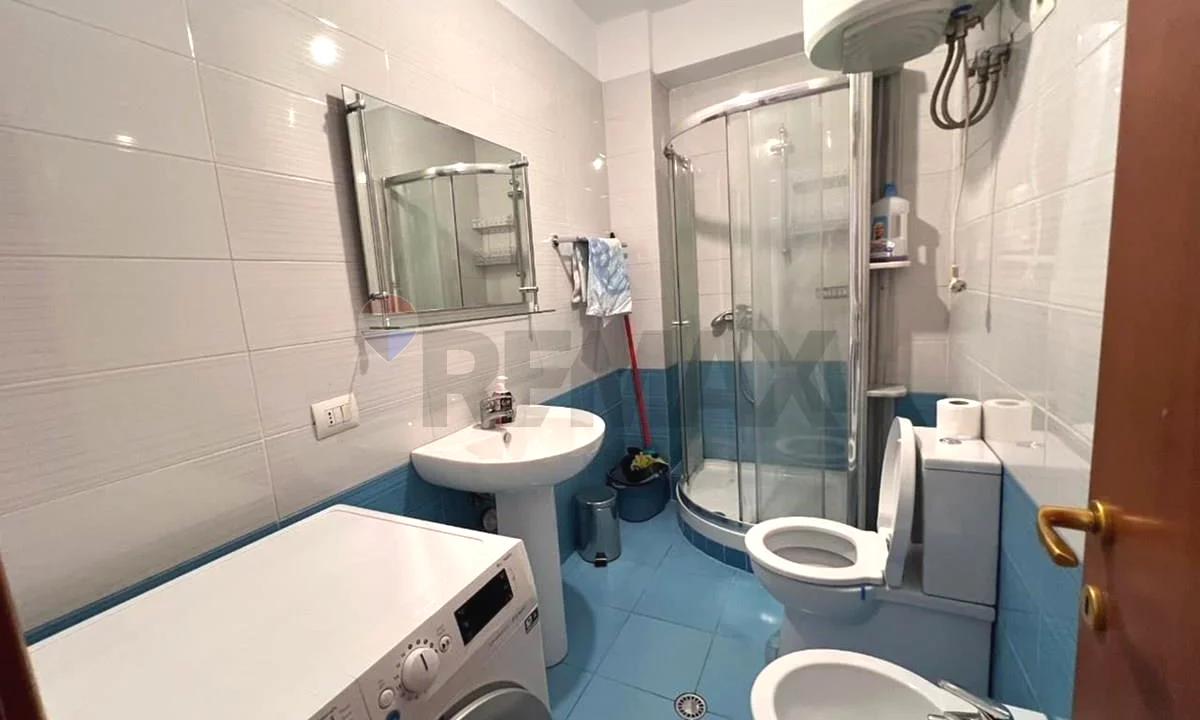 Shtepi me qera Apartament ne Tirane, 1+1, Mobilimi E mobiluar, Pagesa 50,000  Leke.