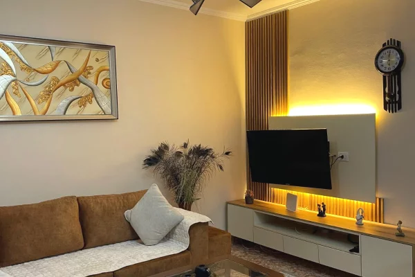 Shtepi me qera Apartament ne Tirane, 2+1, Mobilimi E mobiluar, Pagesa 60,000  Leke.