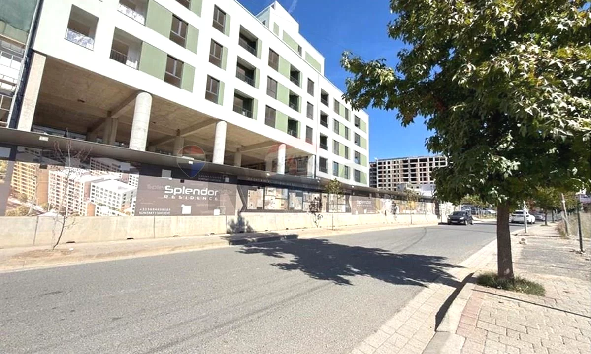 Shtepi ne shitje Apartament ne Tirane, 1+1, Mobilimi Bosh, pa mobiluar, Pagesa 110,000  Euro.