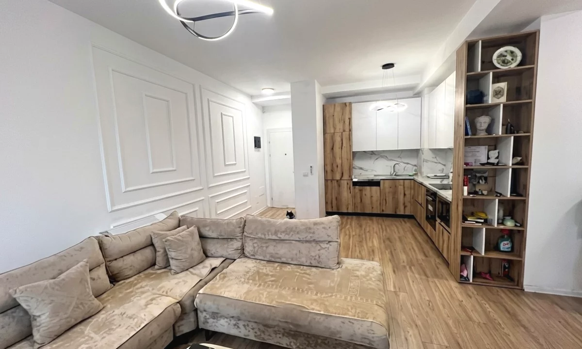 Shtepi me qera Apartament ne Tirane, 2+1, Mobilimi E mobiluar, Pagesa 650  Euro.