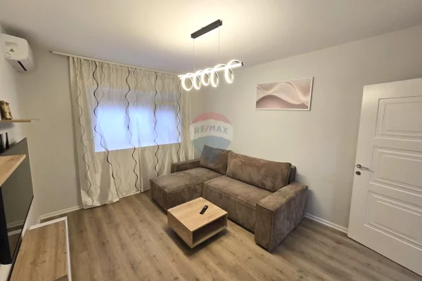 Shtepi me qera Apartament ne Tirane, 2+1, Mobilimi E mobiluar, Pagesa 800  Euro.