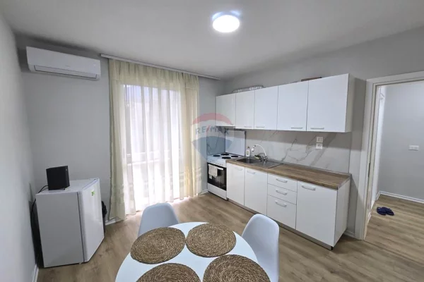 Shtepi me qera Apartament ne Tirane, 2+1, Mobilimi E mobiluar, Pagesa 800  Euro.