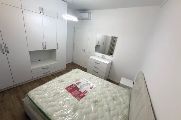 Shtepi me qera Apartament ne Tirane, 2+1, Mobilimi E mobiluar, Pagesa 50,000  Leke.