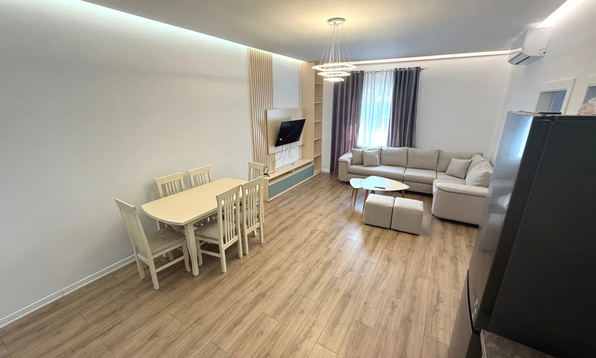 Shtepi me qera Apartament ne Tirane, 2+1, Mobilimi E mobiluar, Pagesa 50,000  Leke.