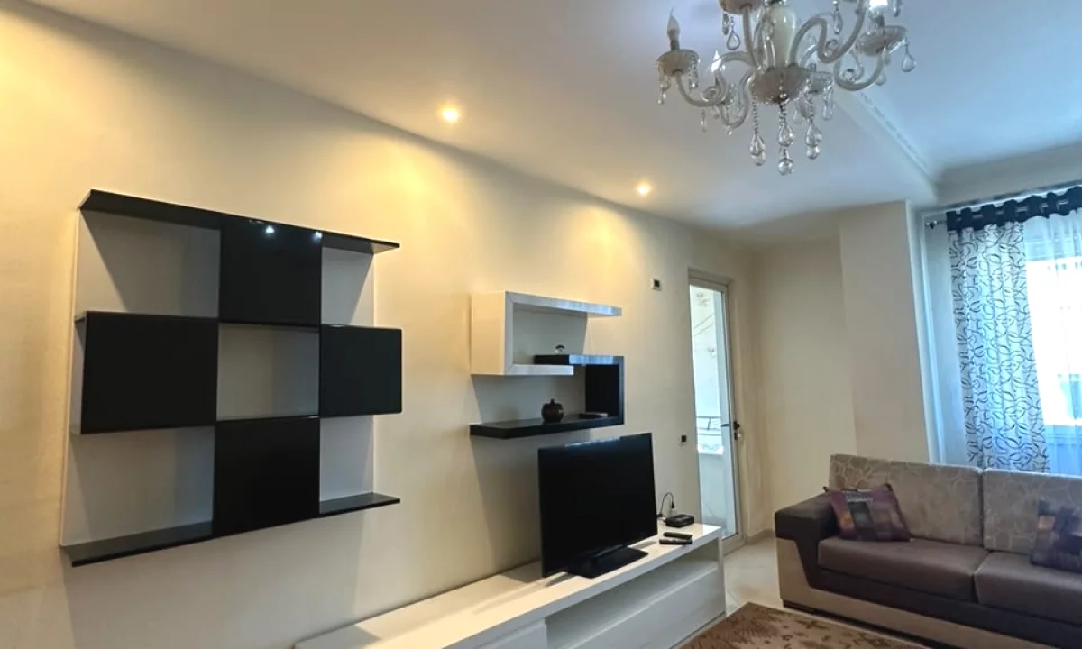 Shtepi me qera Apartament ne Tirane, 1+1, Mobilimi E mobiluar, Pagesa 45,000  Leke.