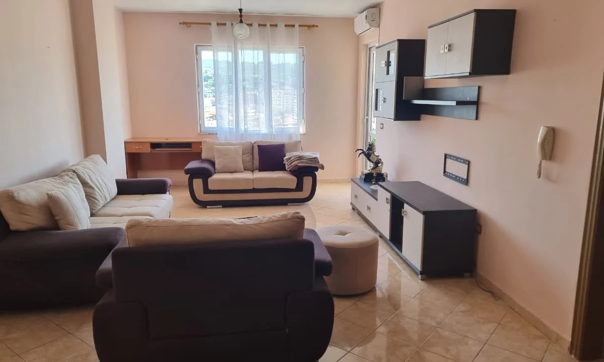 Shtepi me qera Apartament ne Tirane, 2+1, Mobilimi E mobiluar, Pagesa 40,000  Leke.