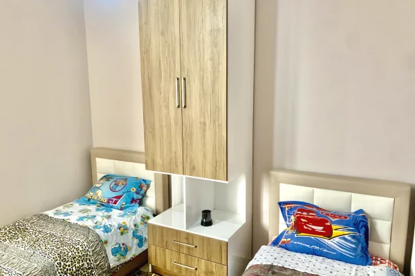 Shtepi me qera Apartament ne Elbasan, 2+1, Mobilimi E mobiluar, Pagesa 380  Euro.